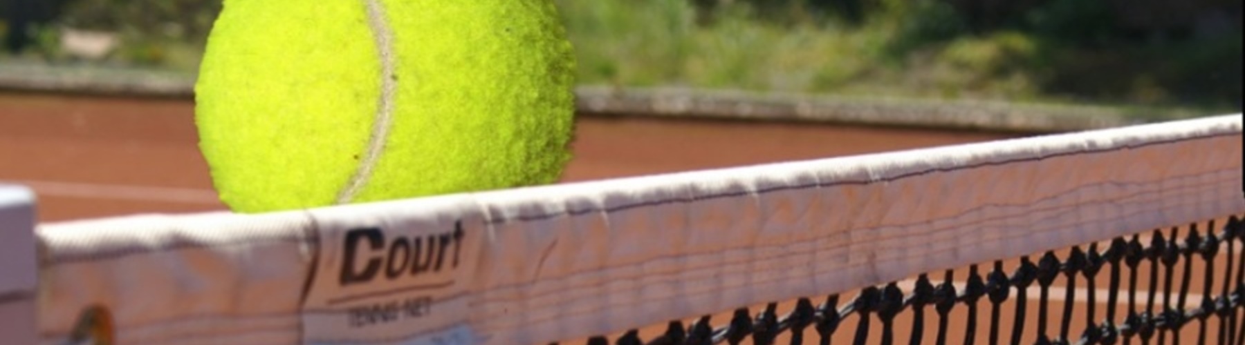 Tennis im Sommer und Winter